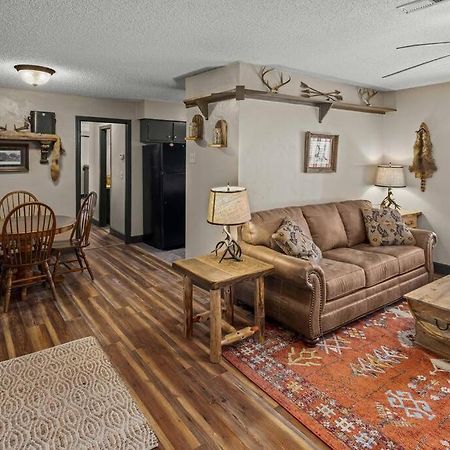 Stonegate Lodge Bear'S Den Kitchen, Pool, Firepit, Wifi ,Smart Tvs Eureka Springs Dış mekan fotoğraf
