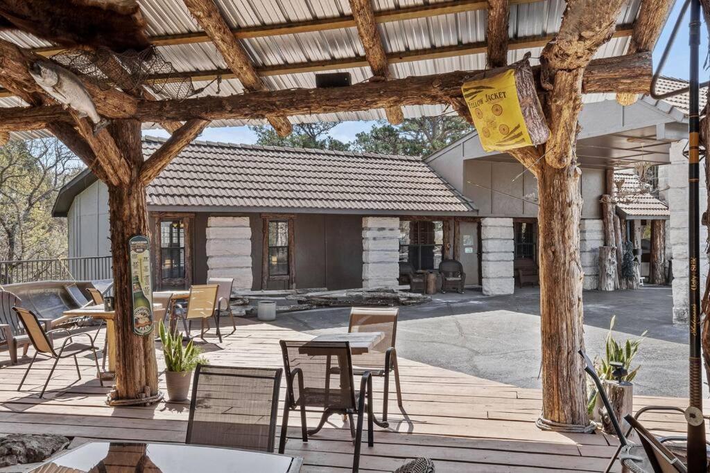 Stonegate Lodge Bear'S Den Kitchen, Pool, Firepit, Wifi ,Smart Tvs Eureka Springs Dış mekan fotoğraf